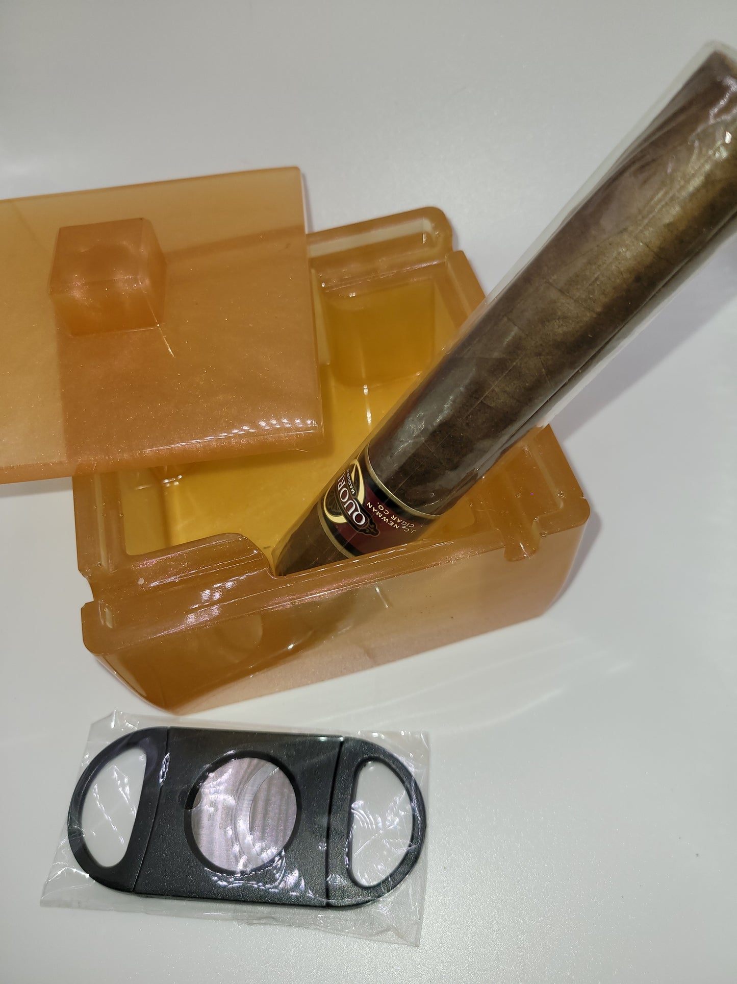 Large ashtray with lid