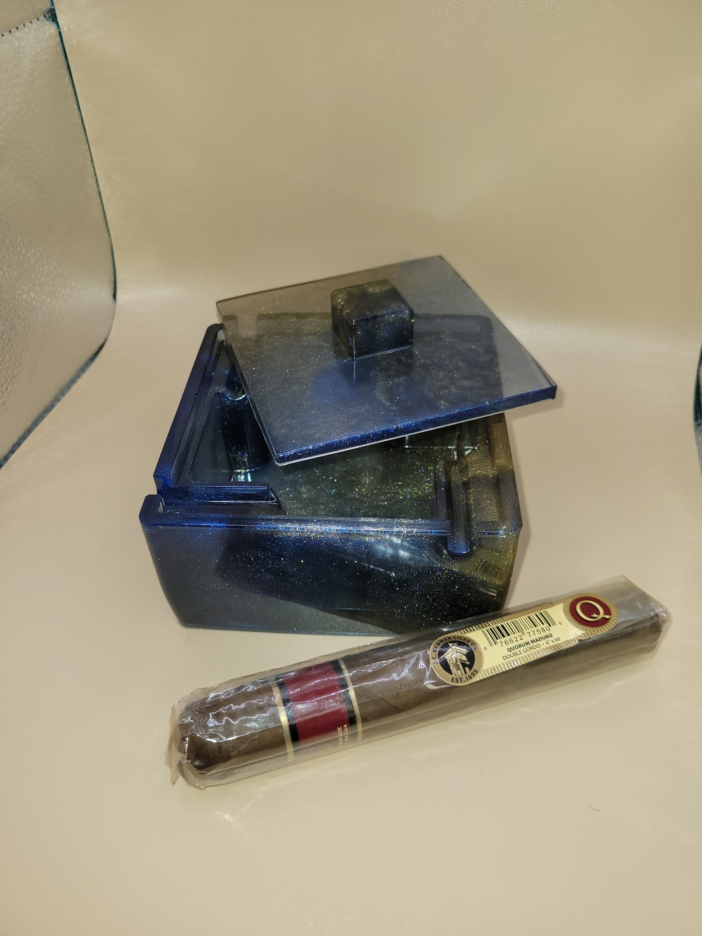 Large ashtray with lid