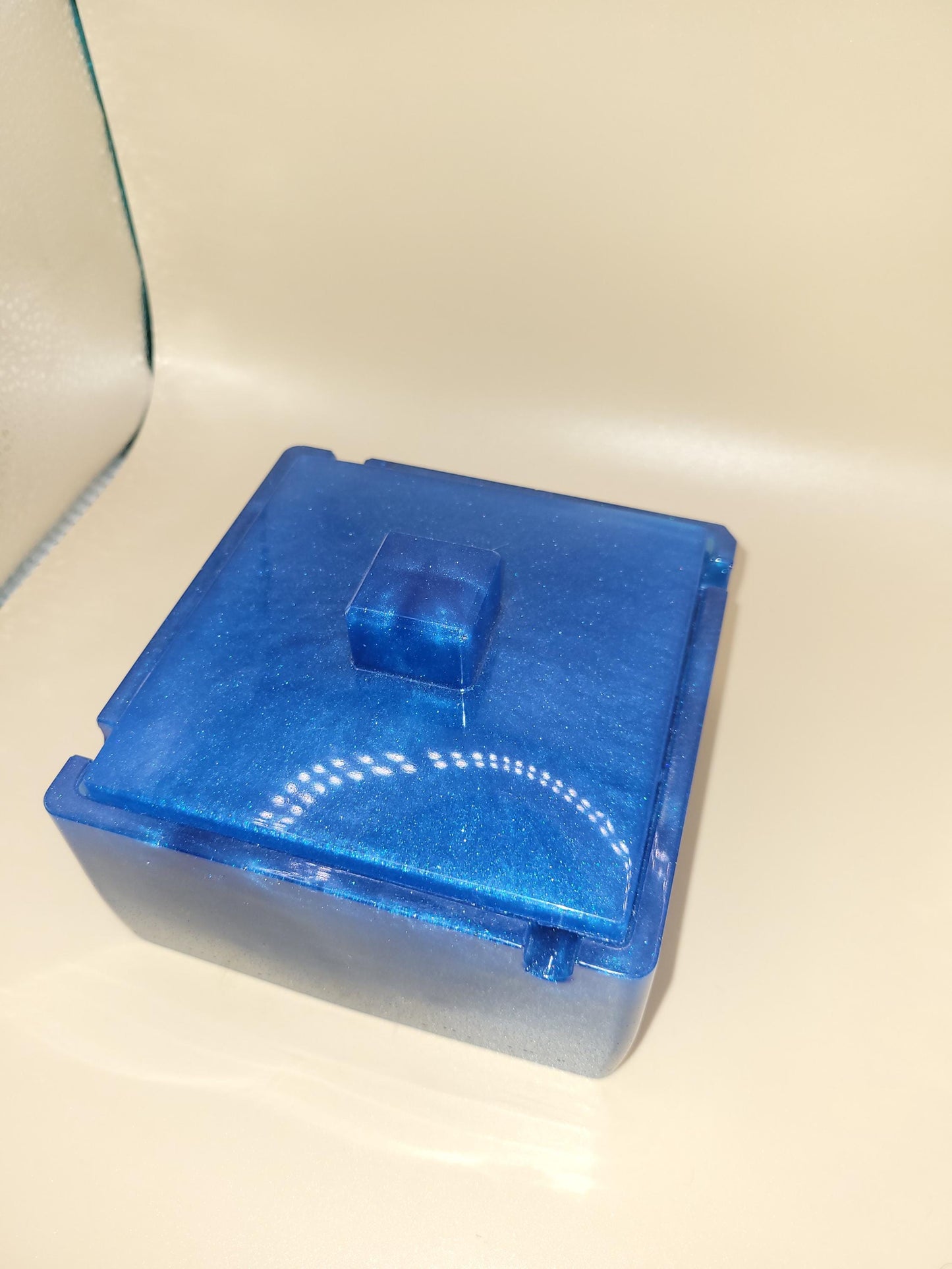 Ashtray with lid in Blue