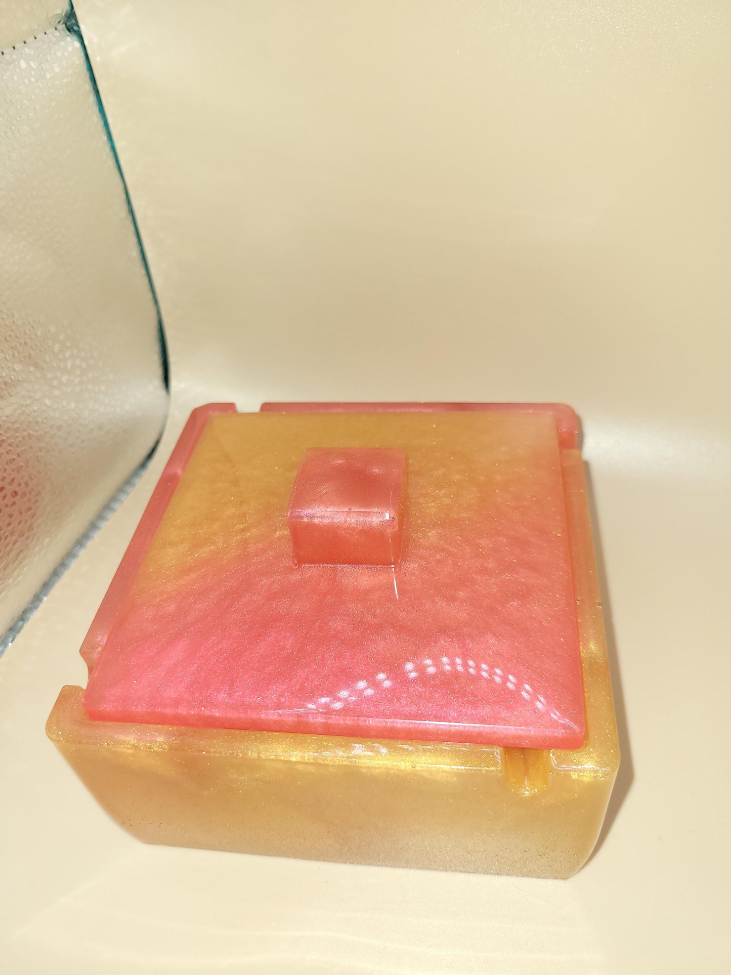 ASHTRAY WITH LID
