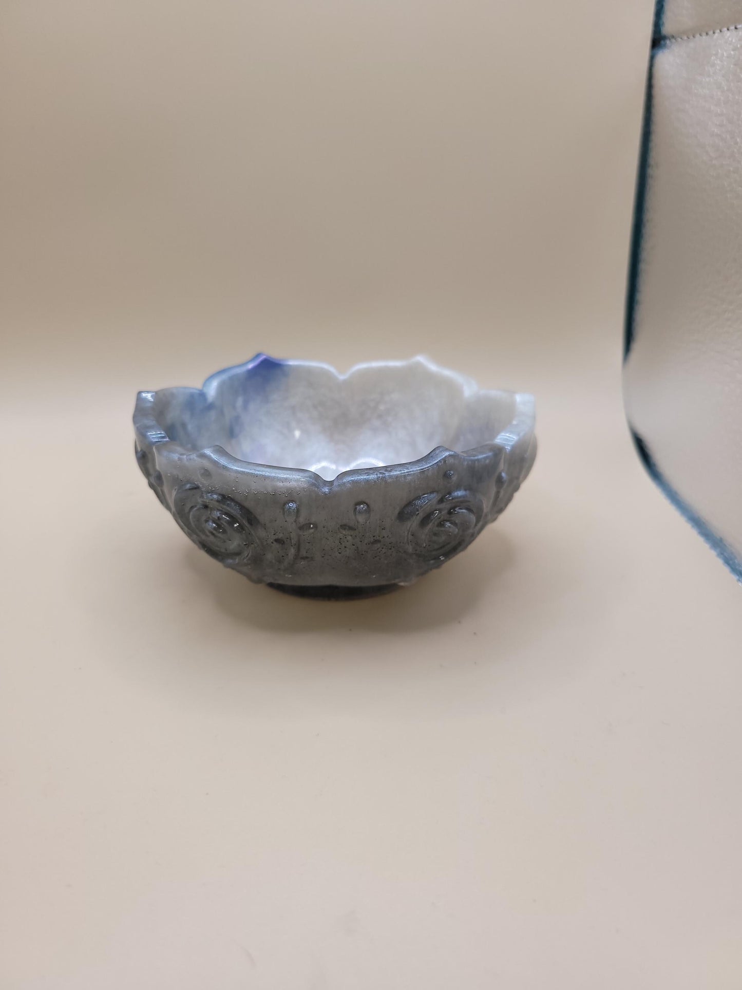 Decorative Trinket Bowls / fancy bowl /concrete bowl / pet bowls /decorative bowls for centerpiece