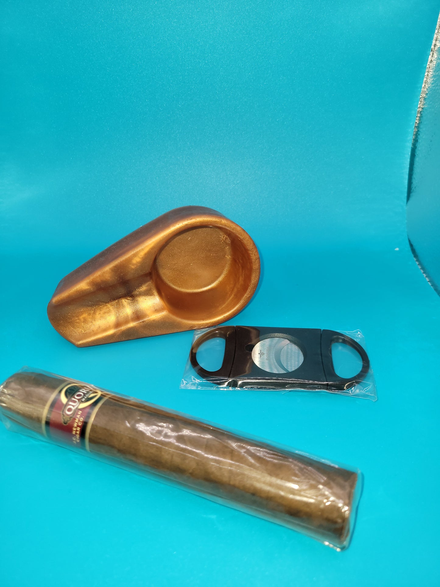 Handmade Small Cigar Holder - Artisan Epoxy Resin Smoking Accessory