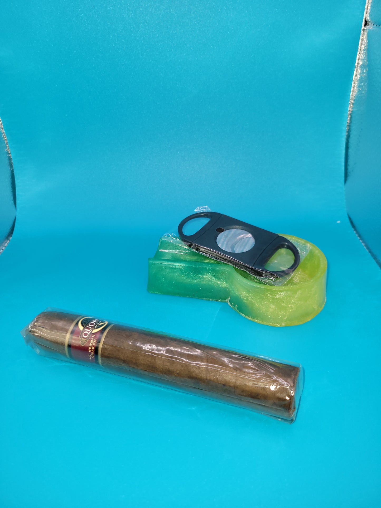 Handmade Small Cigar Holder - Artisan Epoxy Resin Smoking Accessory