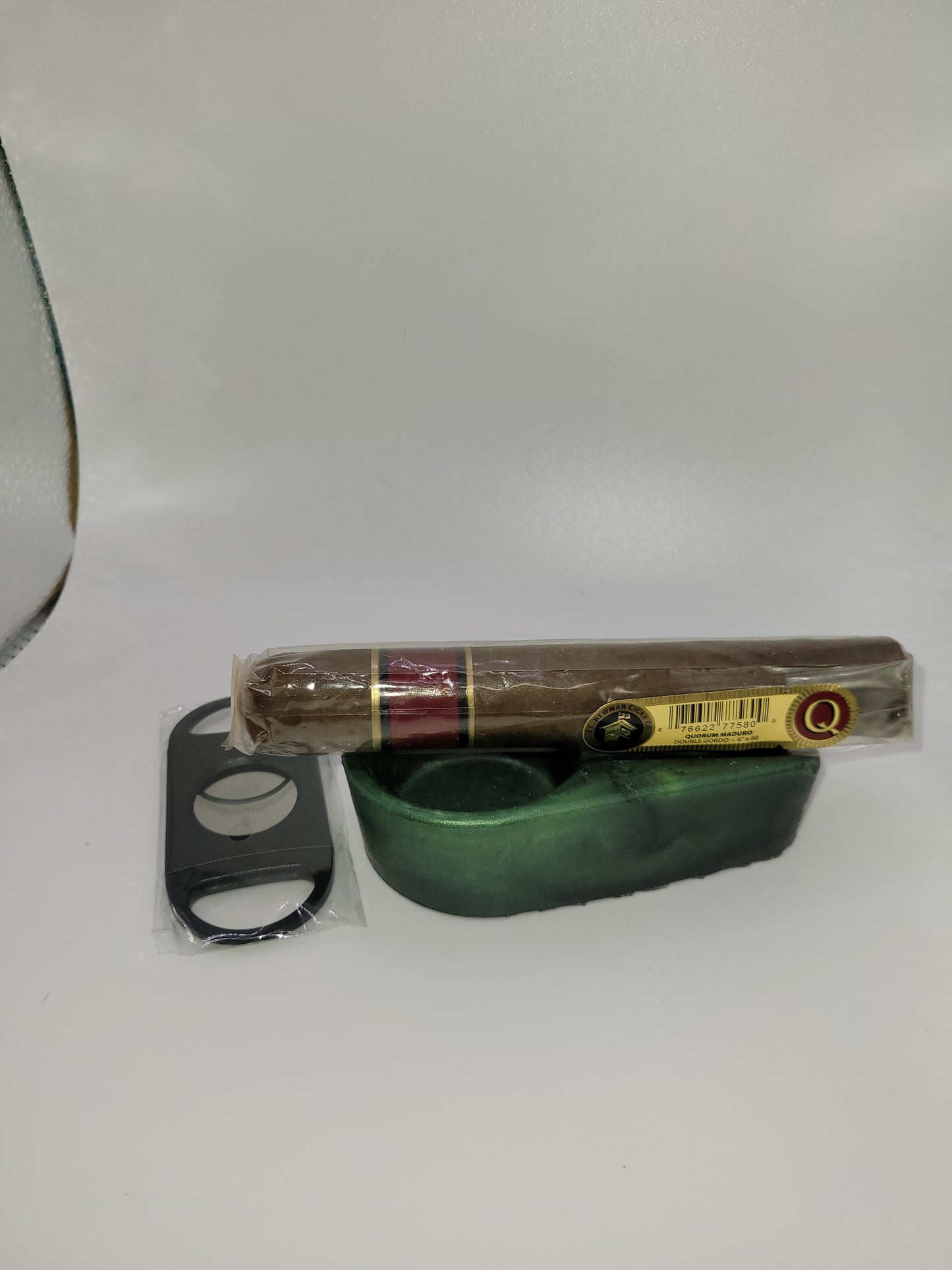 Handmade Small Cigar Holder - Artisan Epoxy Resin Smoking Accessory