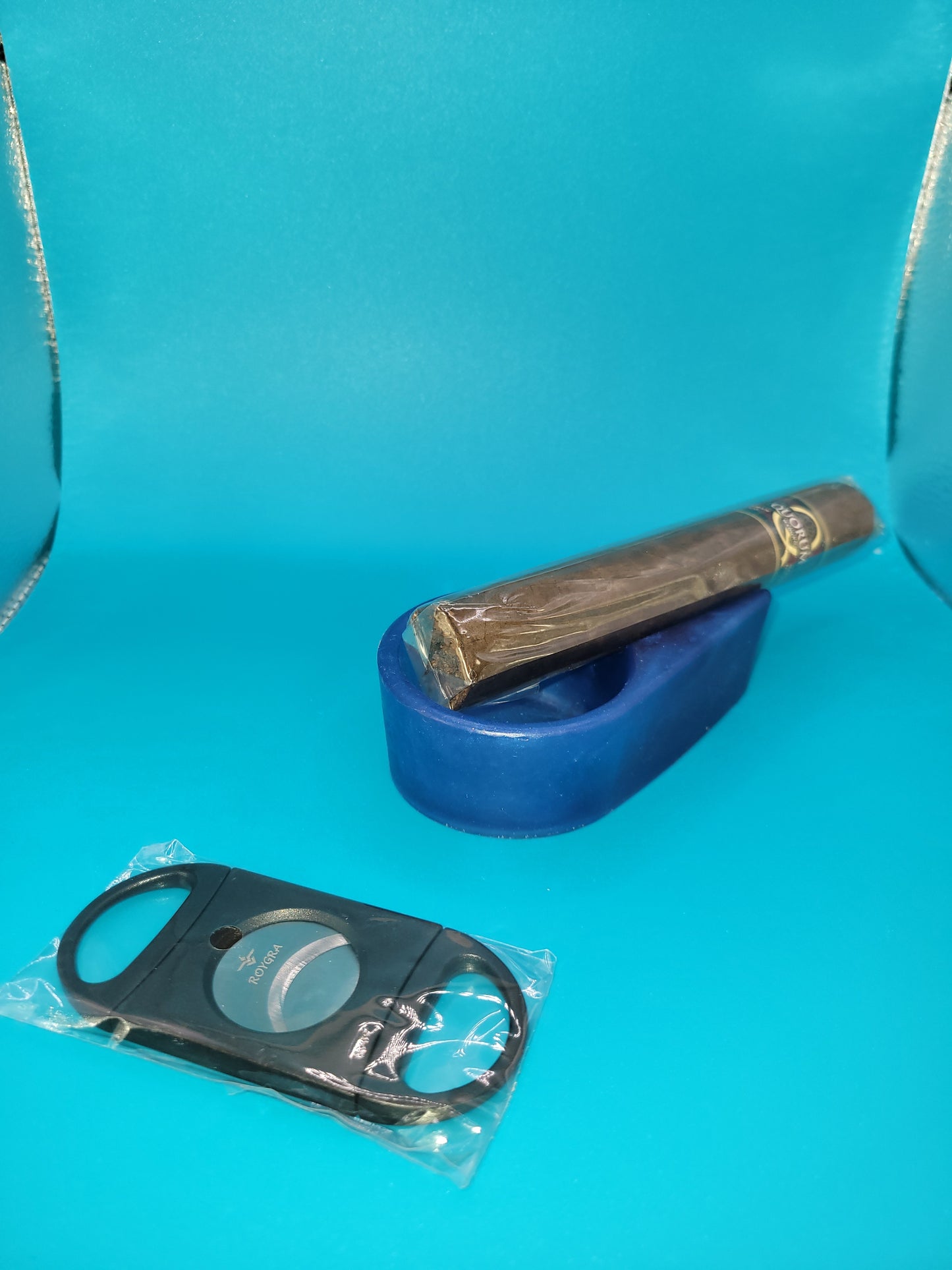 Handmade Small Cigar Holder - Artisan Epoxy Resin Smoking Accessory