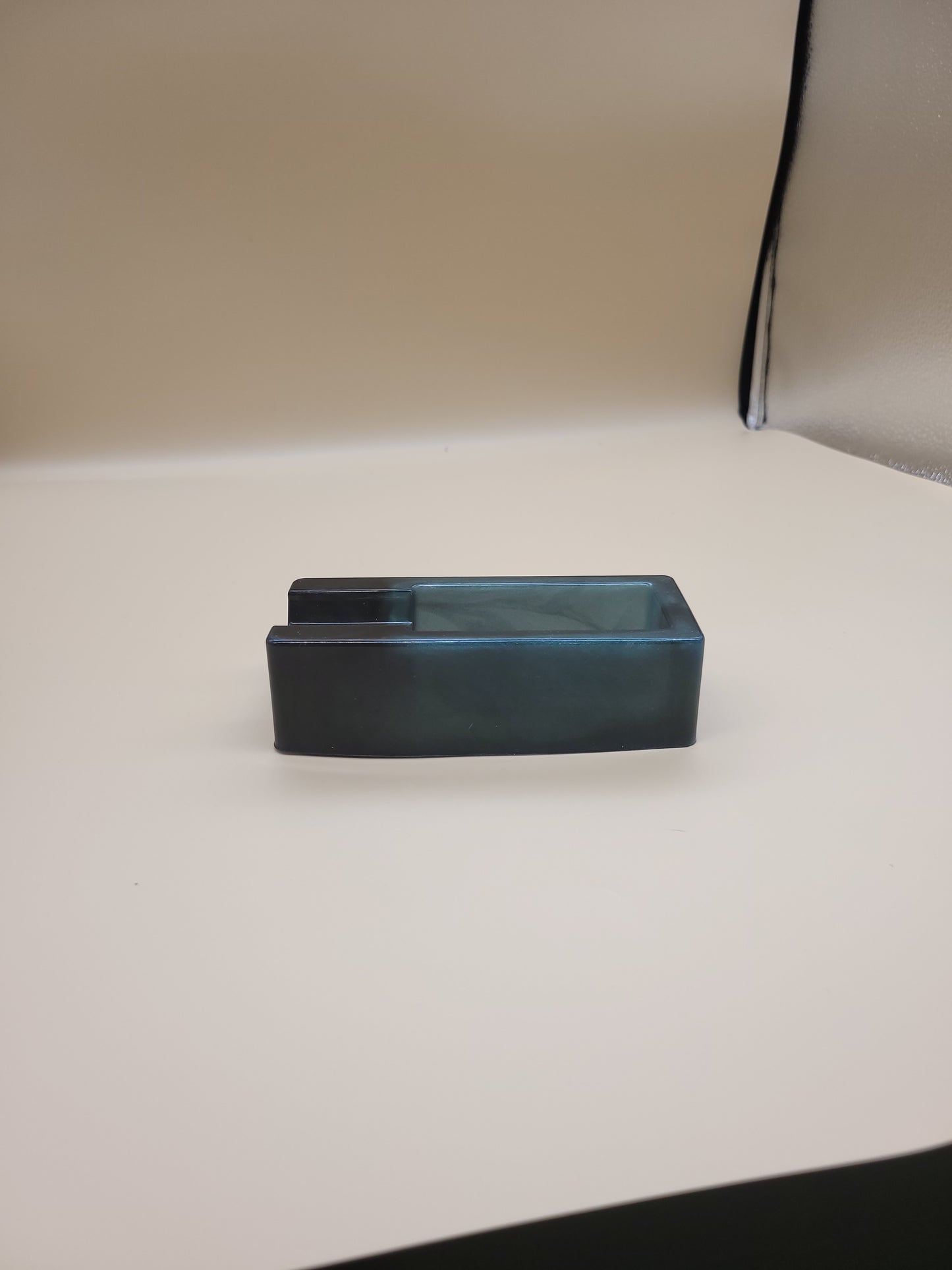 Premium Resin Cigar Holder - Elegant Smoking Accessory