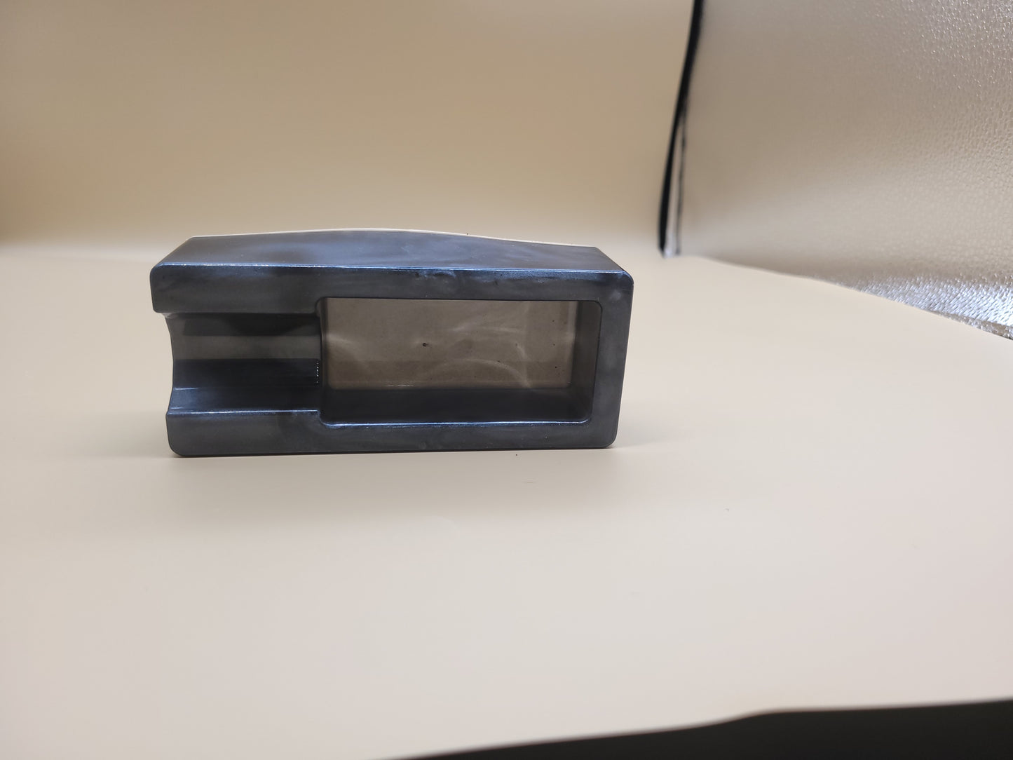 Premium Resin Cigar Holder - Elegant Smoking Accessory