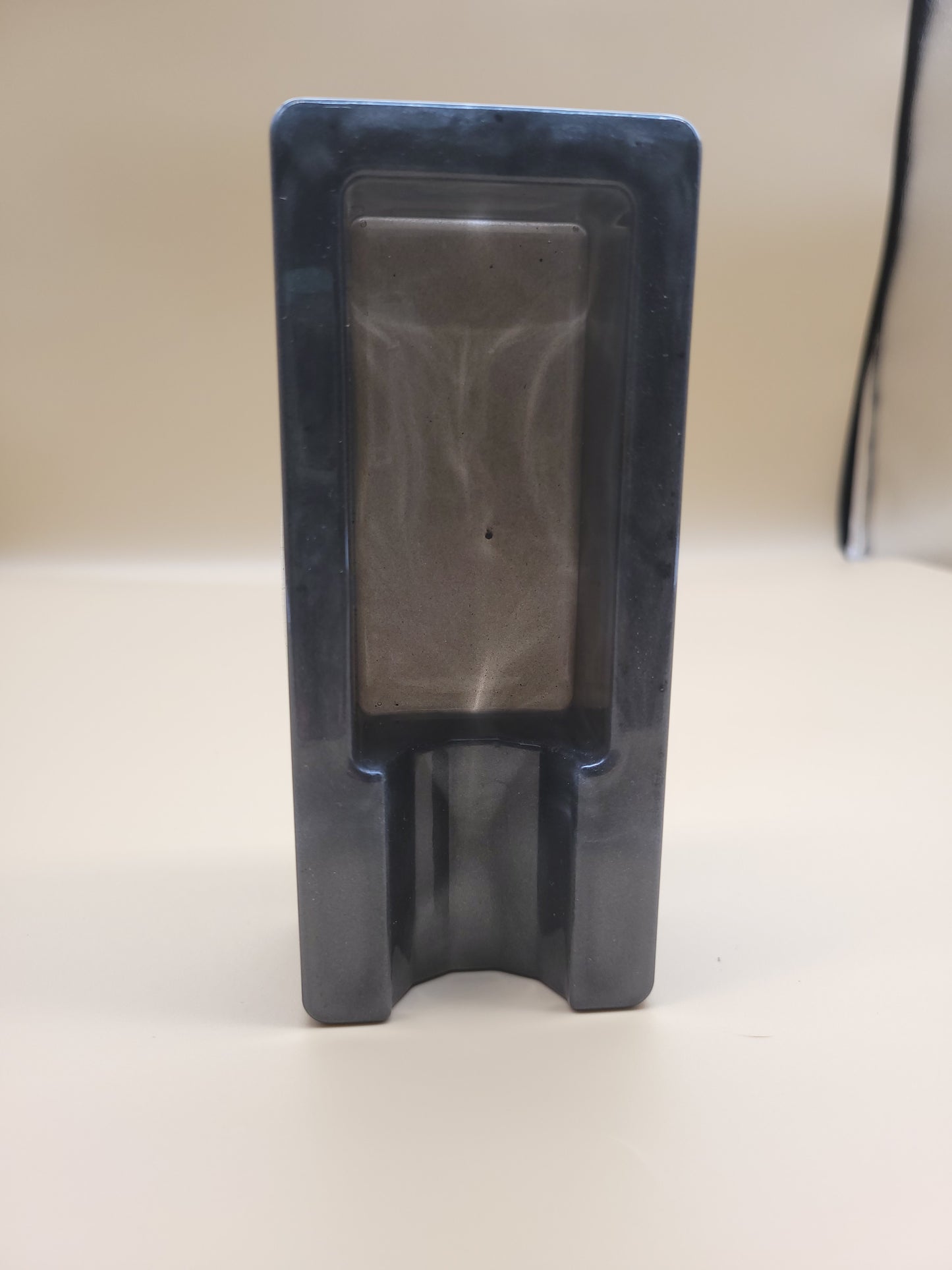 Premium Resin Cigar Holder - Elegant Smoking Accessory