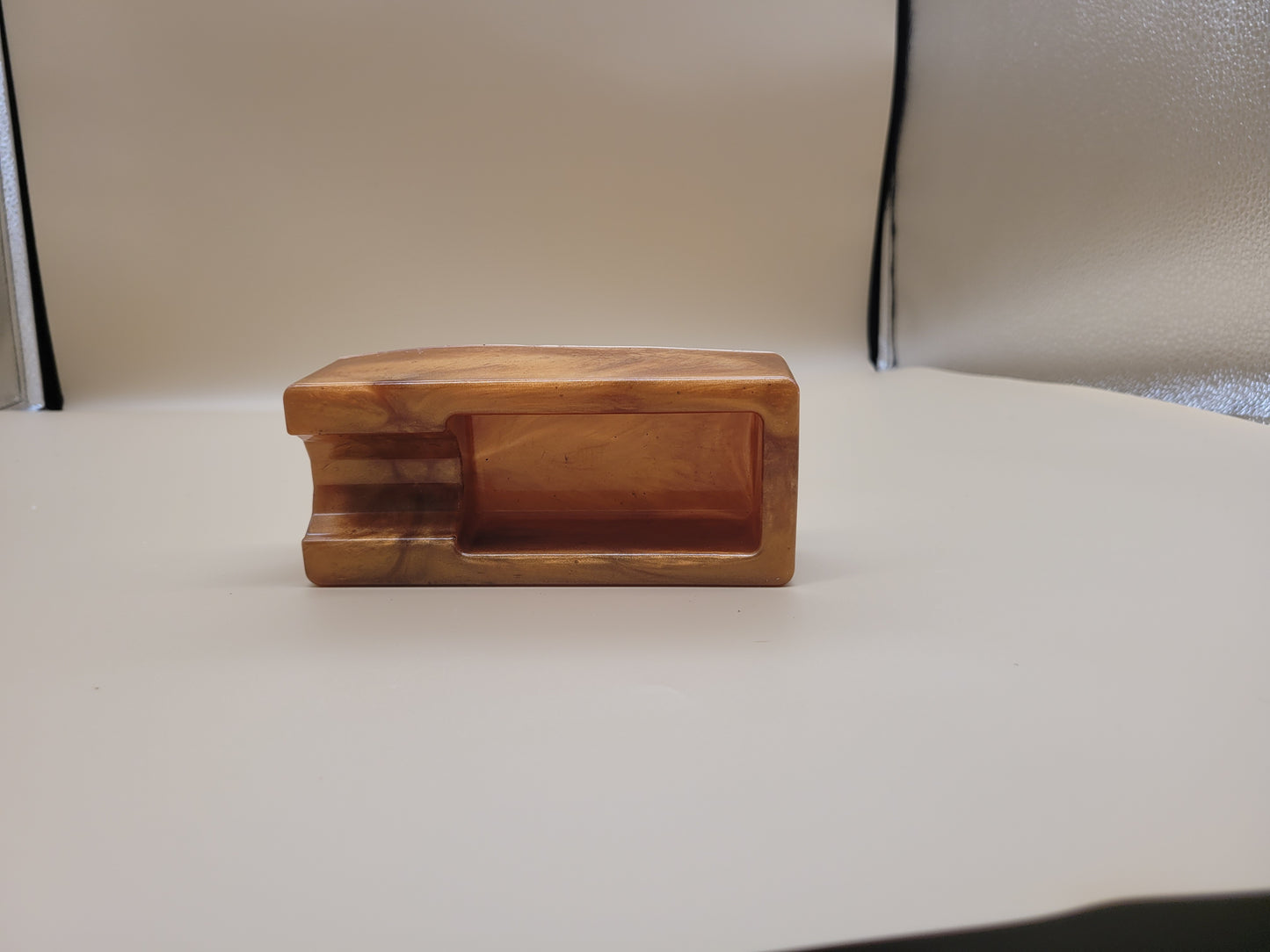 Premium Resin Cigar Holder - Elegant Smoking Accessory