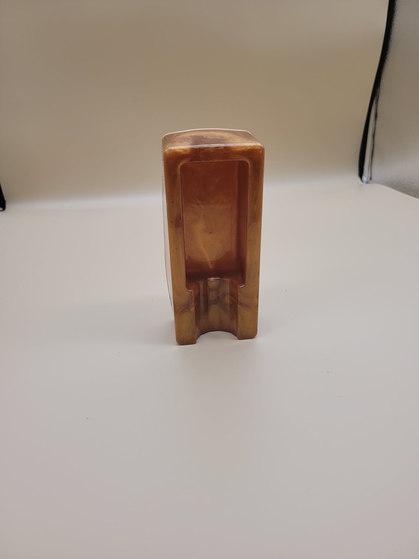 Premium Resin Cigar Holder - Elegant Smoking Accessory