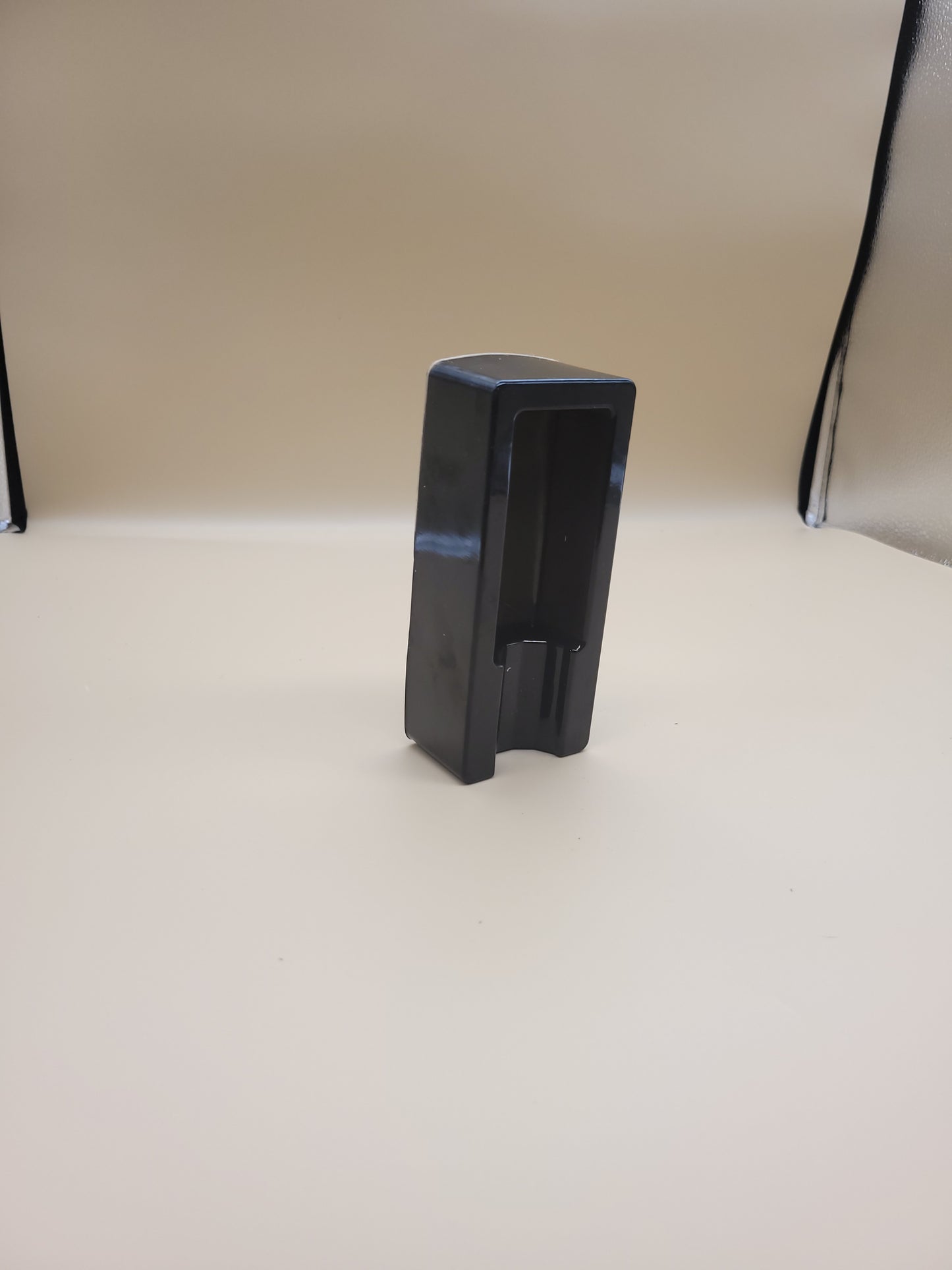 Premium Resin Cigar Holder - Elegant Smoking Accessory