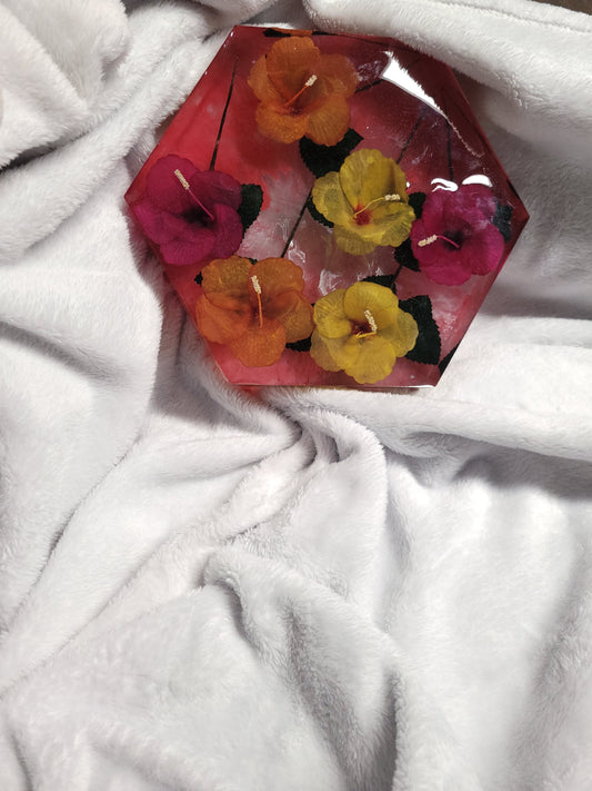 Octagon Resin Showpiece with Dry Flowers - Handcrafted Shelf Decor