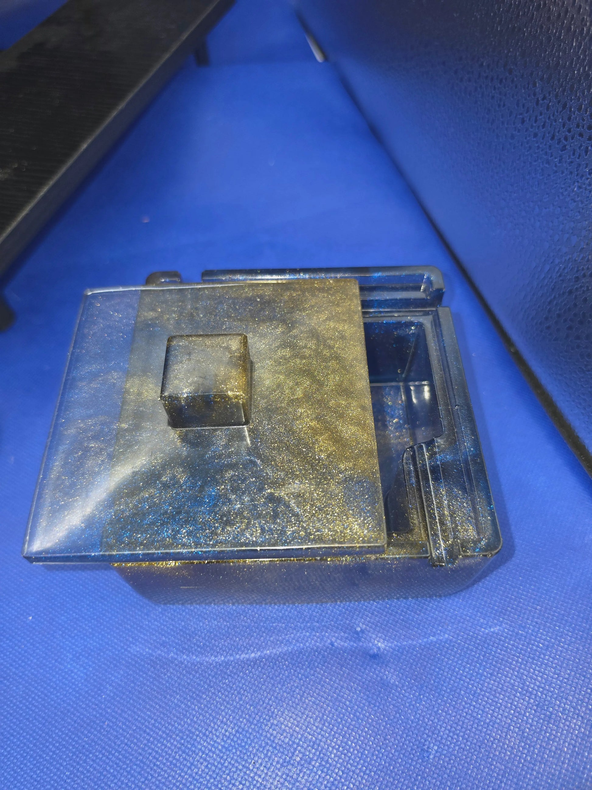 Large Resin Ashtray with Lid – Handcrafted Smoker's Accessory Annette's Unique Designs