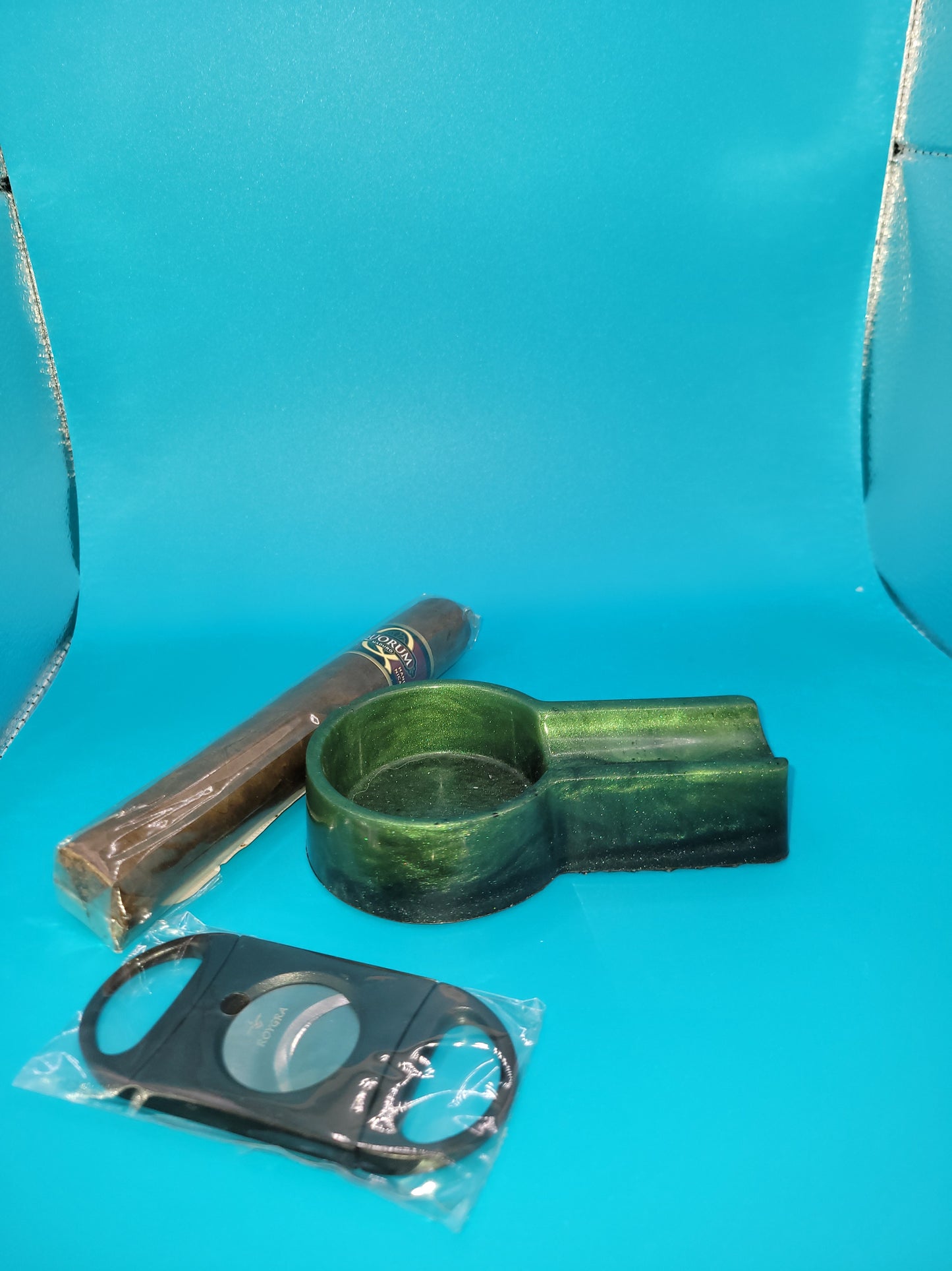 Handmade Small Cigar Holder - Artisan Epoxy Resin Smoking Accessory
