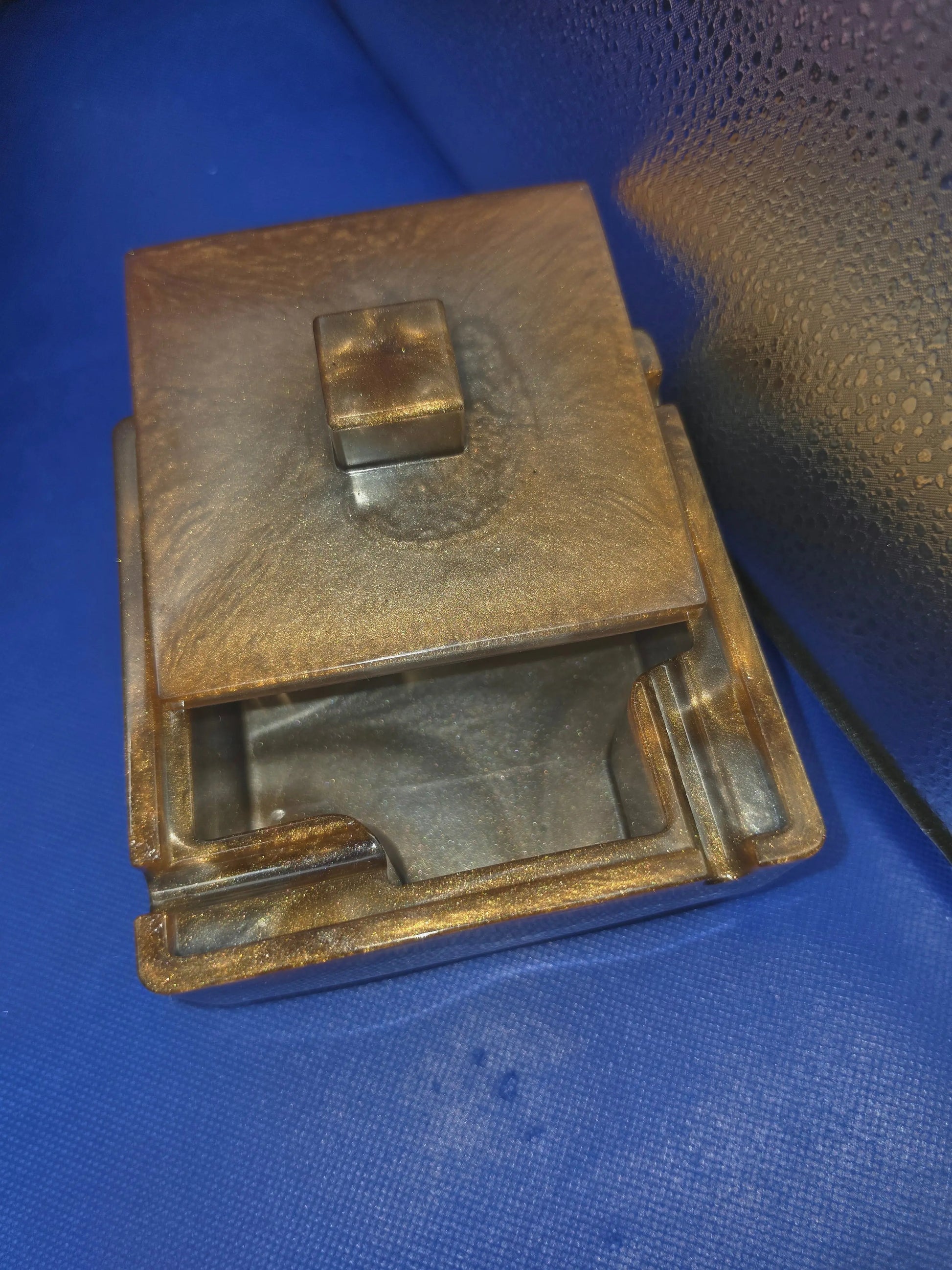 Large Resin Ashtray with Lid – Handcrafted Smoker's Accessory Annette's Unique Designs