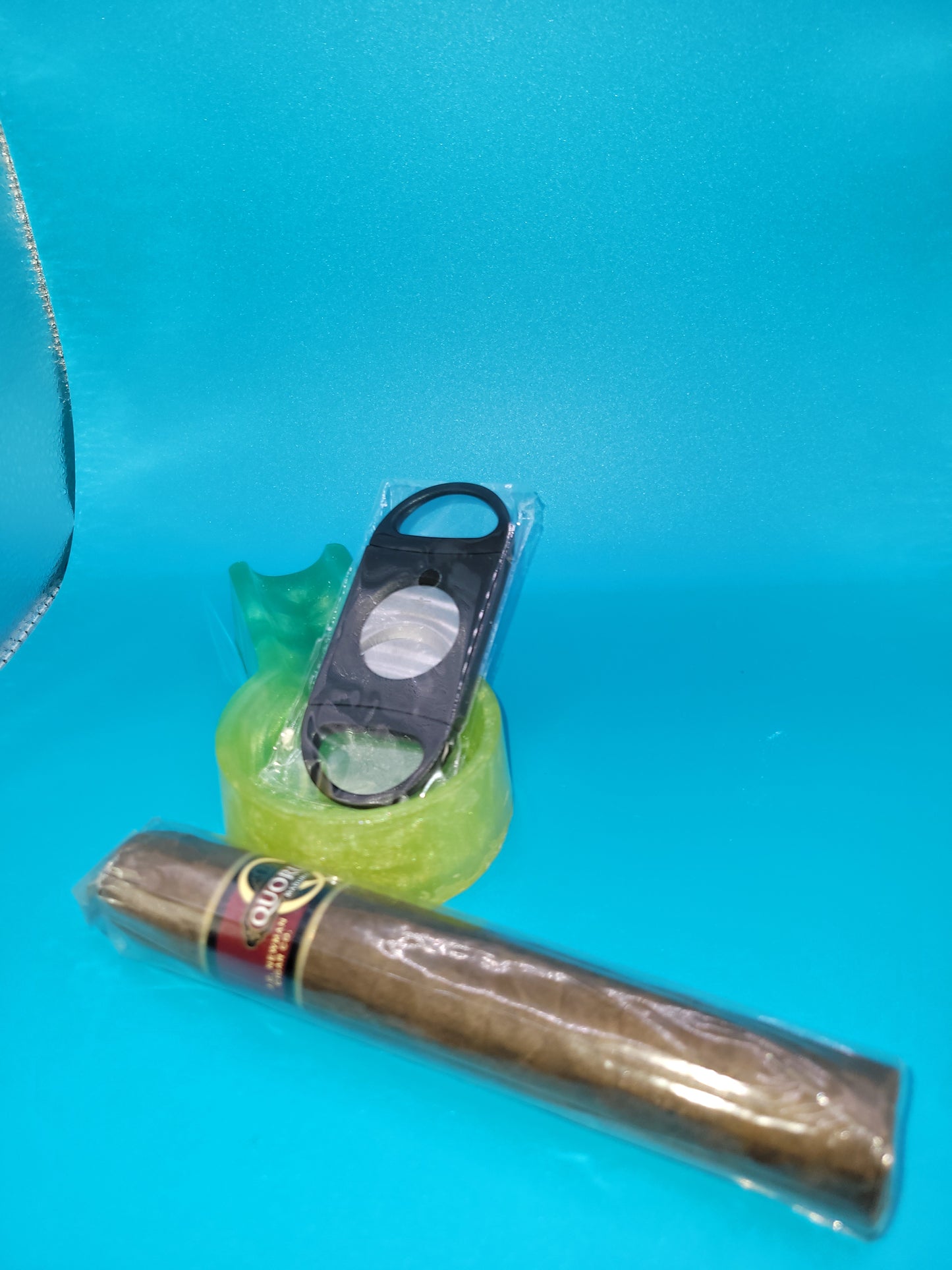 Handmade Small Cigar Holder - Artisan Epoxy Resin Smoking Accessory